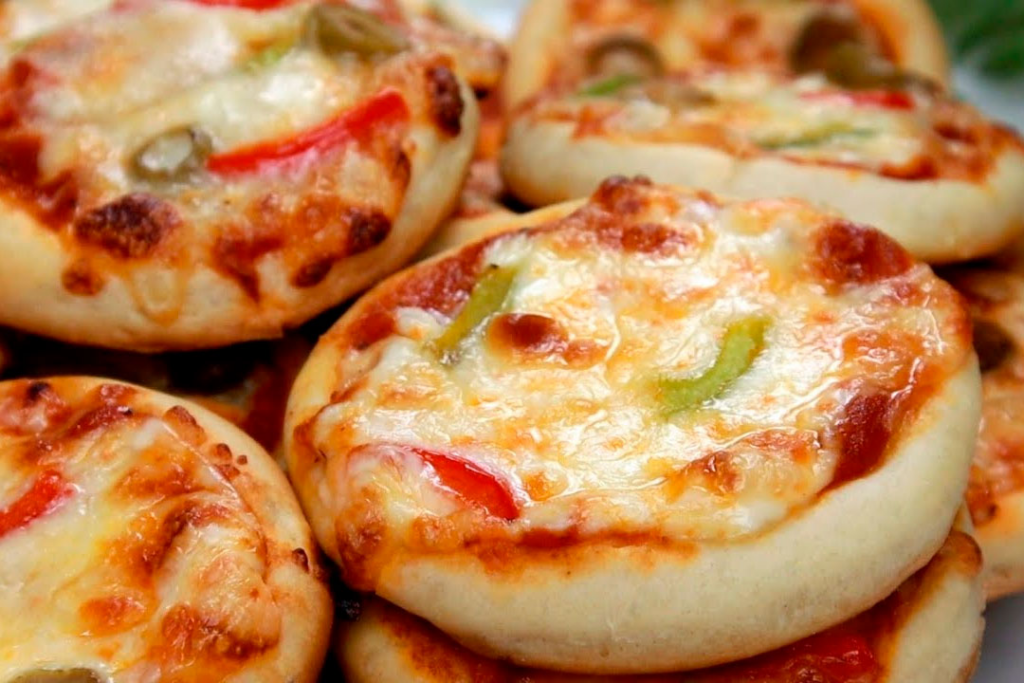 MINI PIZZAS CASERAS