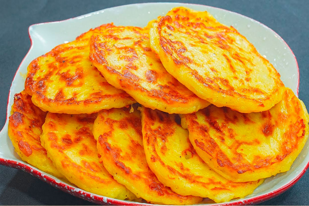 AREPAS DE PAPA RELLENAS DE QUESO